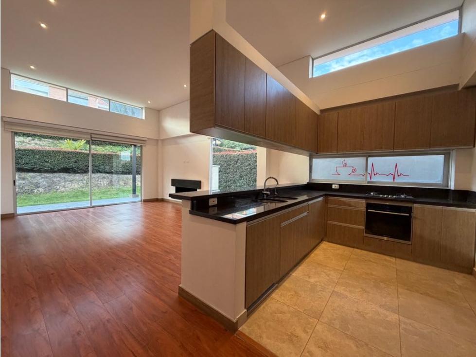 SE VENDE CASA DE 1 NIVEL EN BOSQUE RESIDENCIAL — foto 4