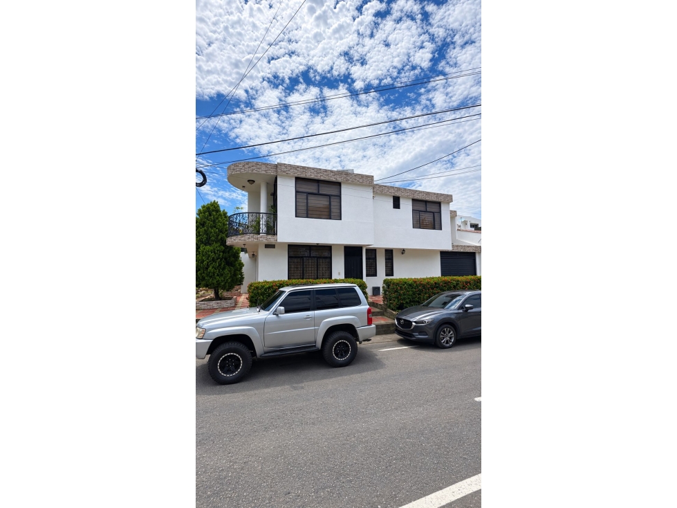 SE VENDE CASA DE 2 PISOS | BARRIO LOS HELECHOS YOPAL, CASANARE — foto 2