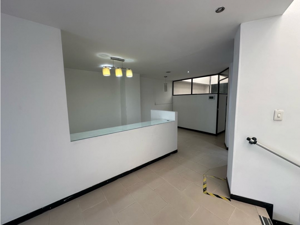 SE VENDE CASA DE 2 PISOS - BARRIO FUNDADORES SECTOR CLÍNICAS — foto 4