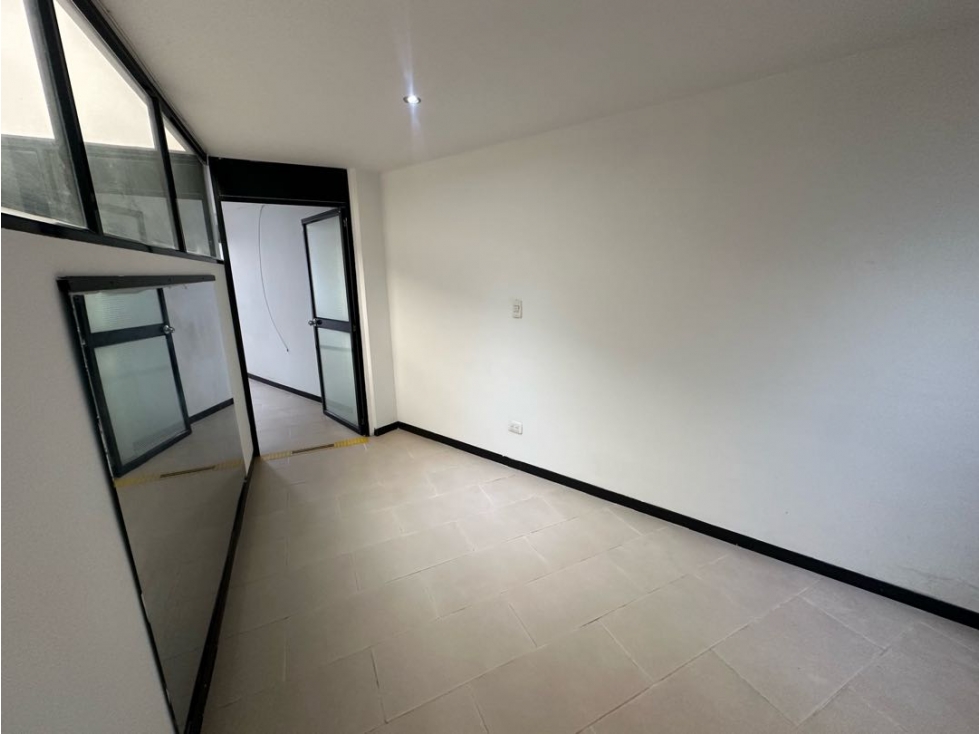 SE VENDE CASA DE 2 PISOS - BARRIO FUNDADORES SECTOR CLÍNICAS — foto 6