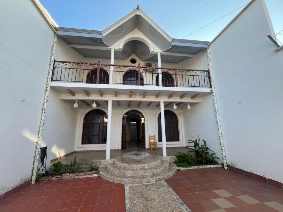 SE VENDE CASA DE 2 PISOS BARRIO CARIBABARE, YOPAL CASANARE
