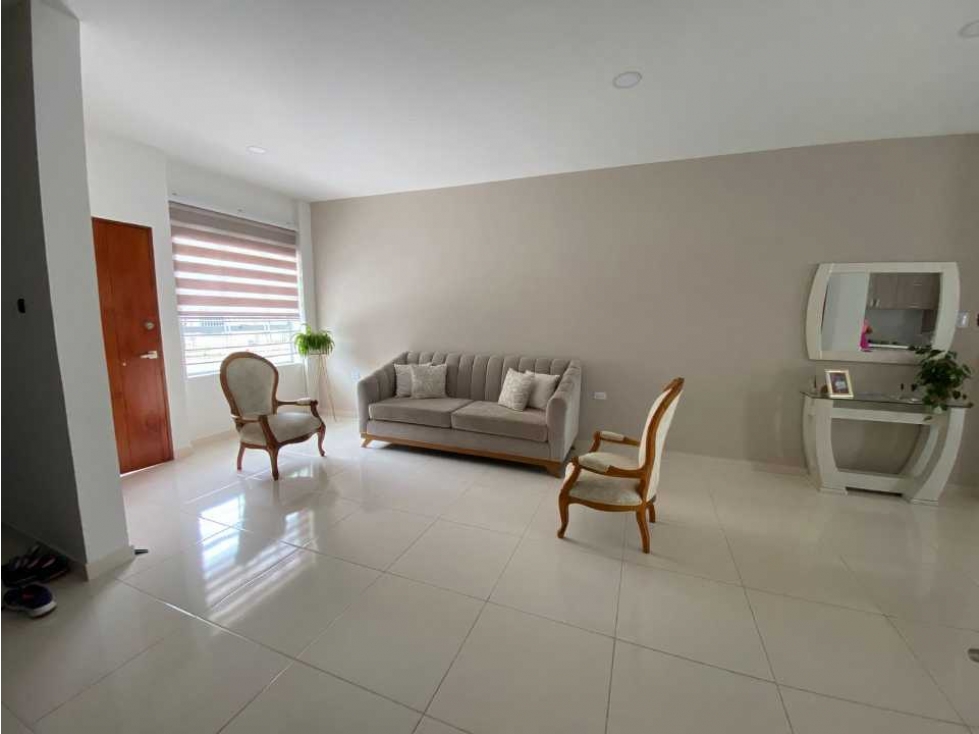 SE VENDE CASA DE 2 PISOS EN VALLEJUELOS