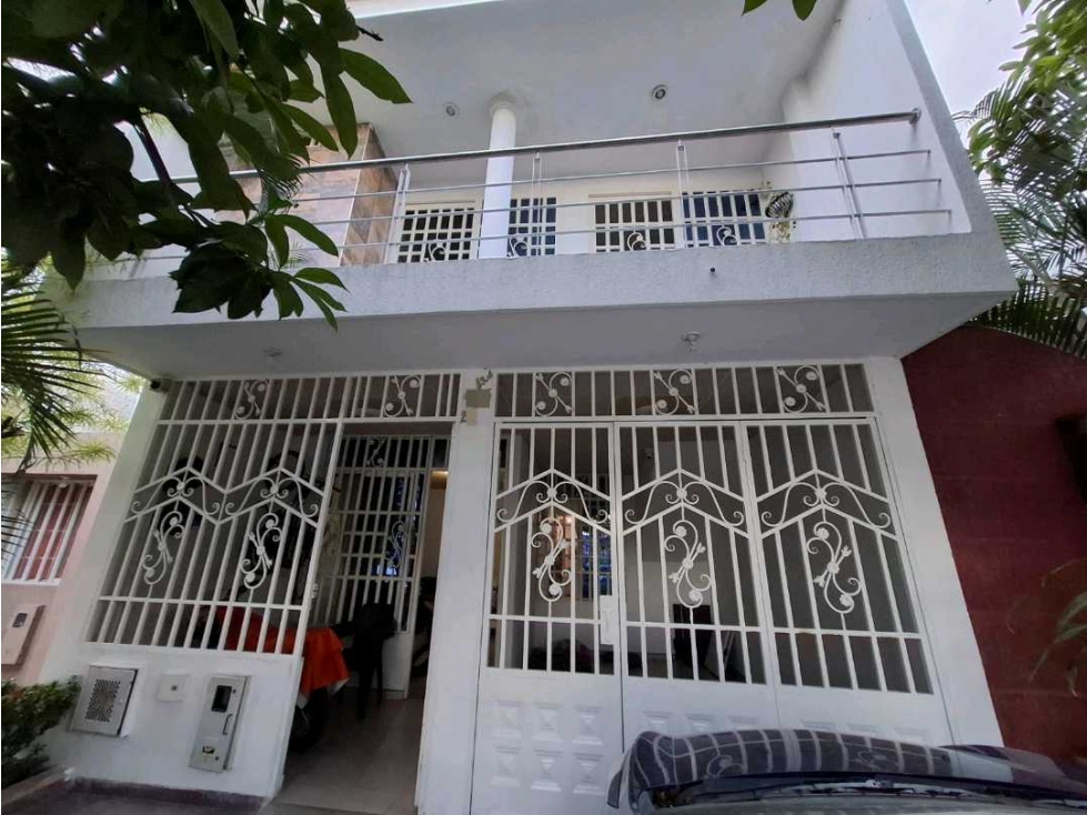 SE VENDE CASA DE 2 PISOS VILLA NATALIA, YOPAL.