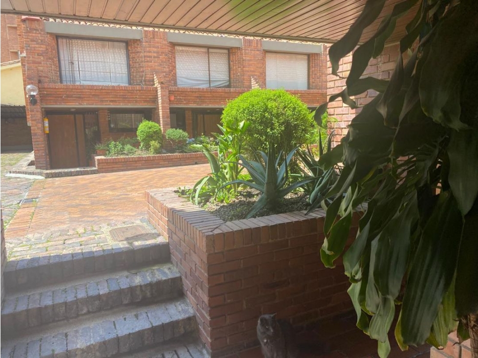 SE VENDE CASA DE 3 NIVELES EN LA CAROLINA. A — foto 2