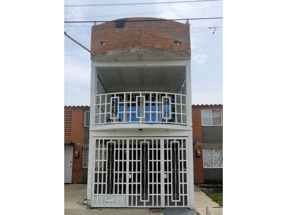 Se VENDE casa de 3 niveles sobre avenida Terranova Jamundi — foto 2