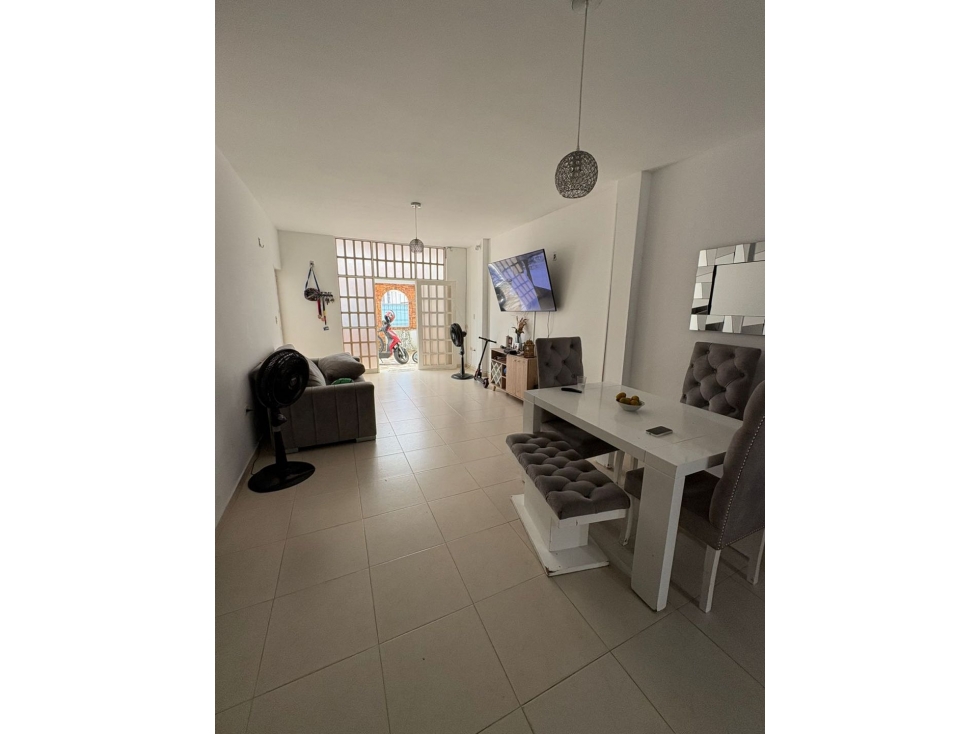 SE VENDE CASA DE 3 PISOS BARRIO JUAN PABLO, YOPAL CASANARE — foto 2
