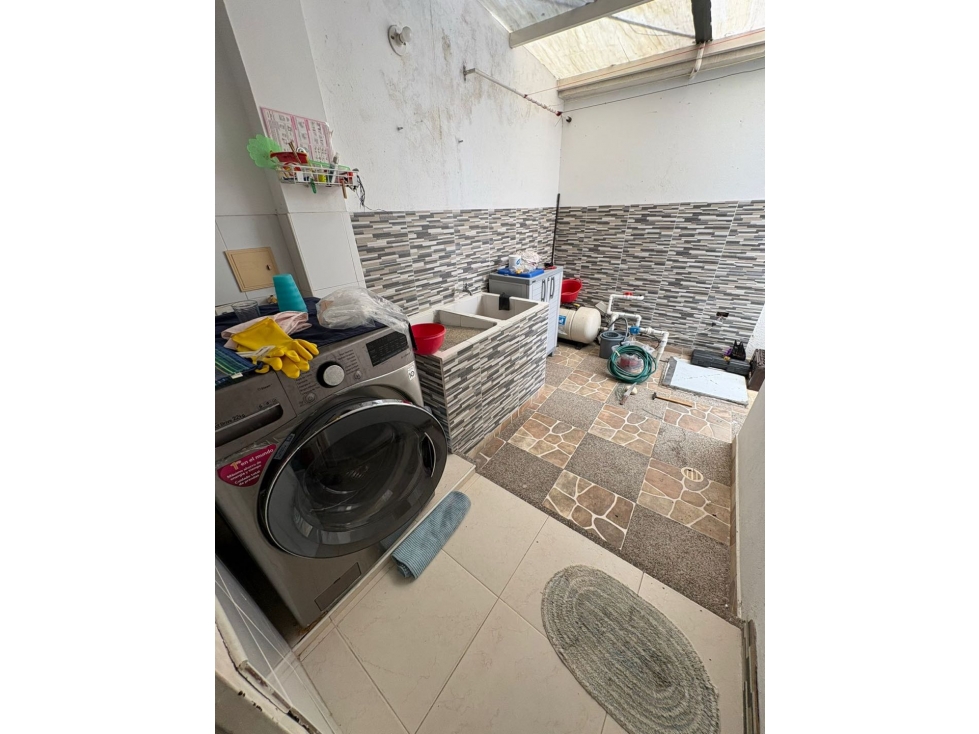 SE VENDE CASA DE 3 PISOS BARRIO JUAN PABLO, YOPAL CASANARE — foto 6