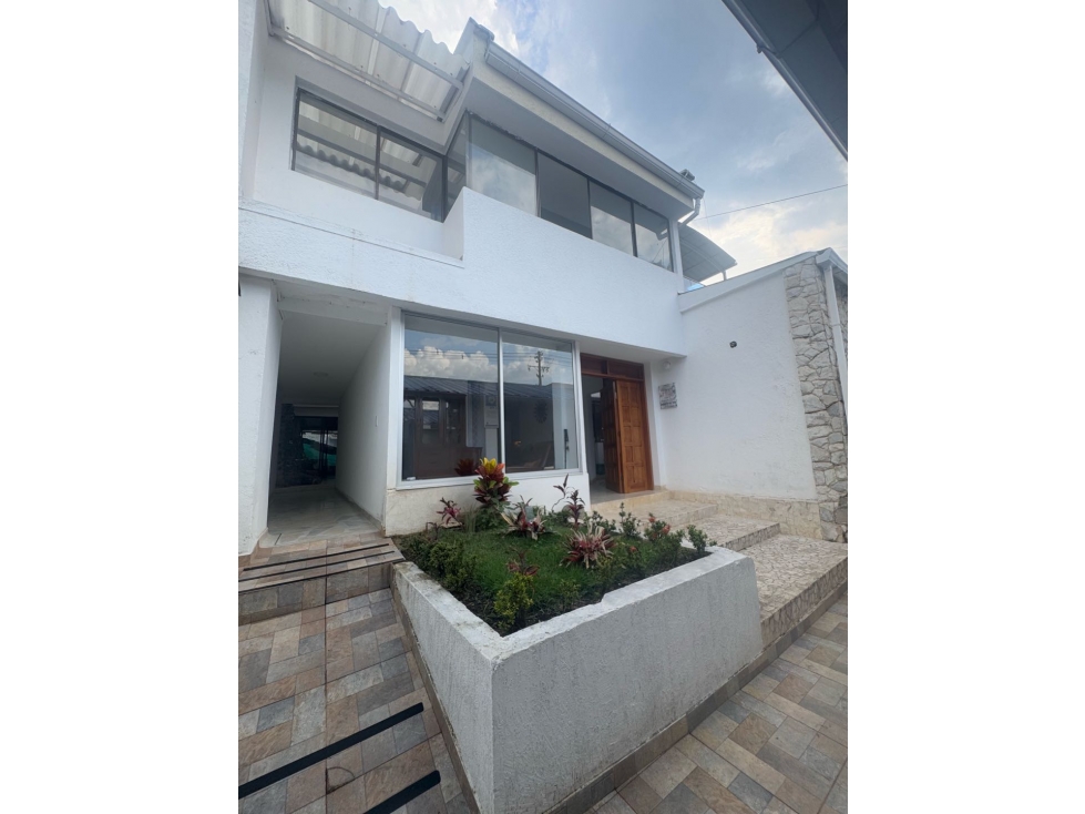 SE VENDE CASA DE 3 PISOS CON LOCAL BELLASUIZA CALI — foto 2