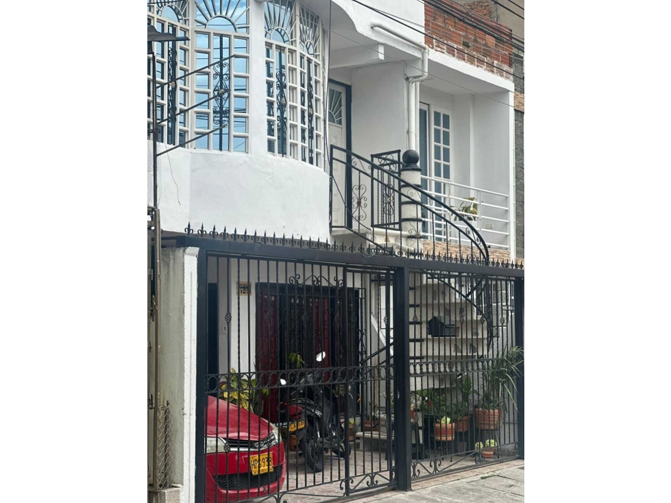 SE VENDE CASA DE 3 PISOS EN EL BARRIO SENA - 1
