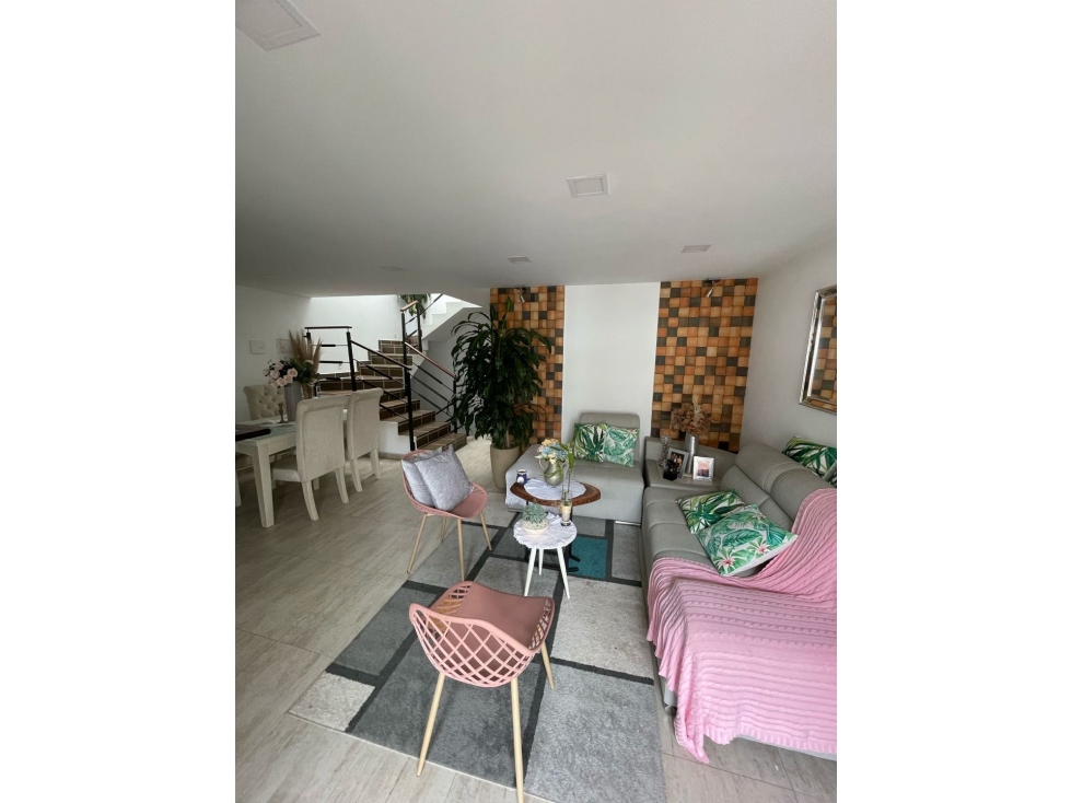 Se vende casa de 3 pisos en San Miguel Arcángel, El Carmen de Viboral — foto 3