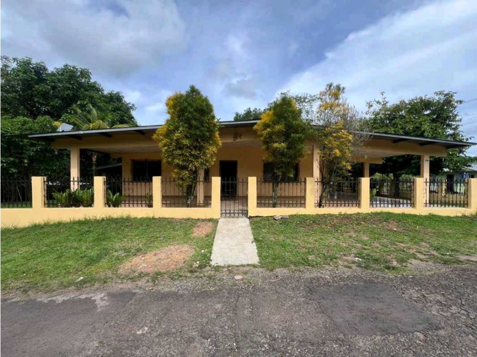 SE VENDE CASA DE 3 REC.Y TERRENO EN EL ESPINO, DE LA CHORRERA — foto 3