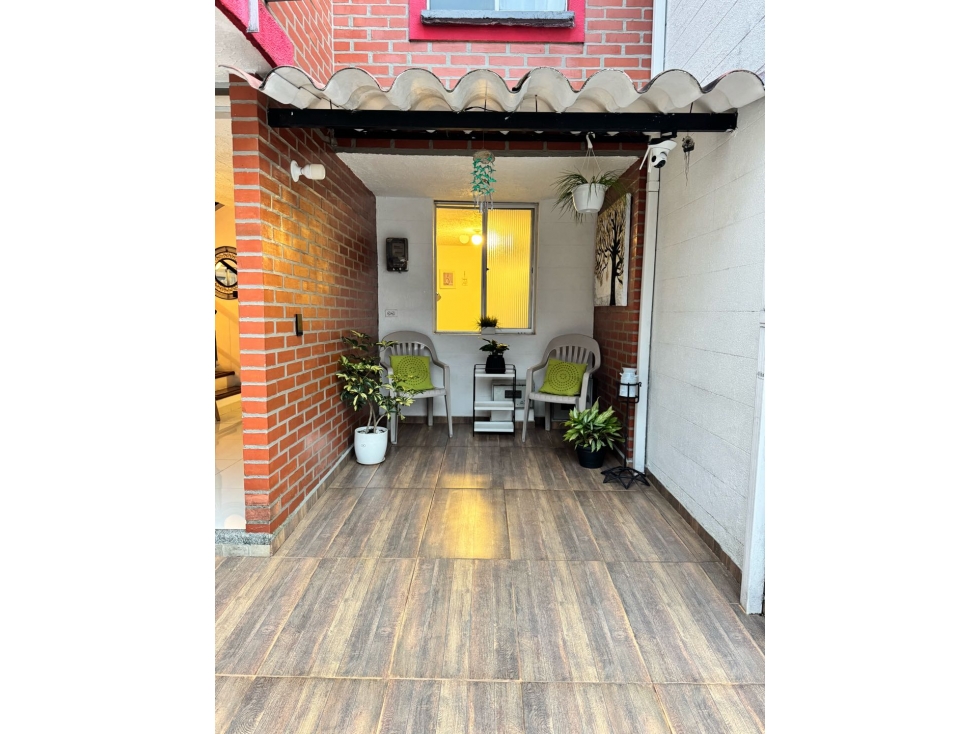 SE VENDE CASA DE 4 HABITACIÓNES, PARQUE INDUSTRIAL — foto 4