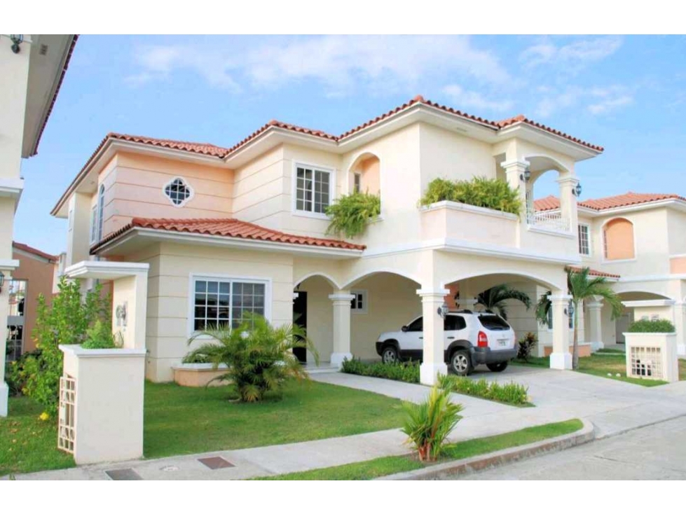 SE VENDE CASA DE 4 RECAMARAS EN VILLA VALENCIA,COSTA SUR