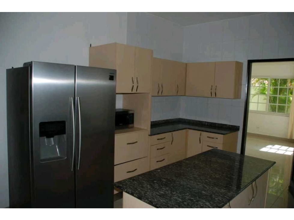 SE VENDE CASA DE 4 RECAMARAS EN VILLA VALENCIA,COSTA SUR — foto 3
