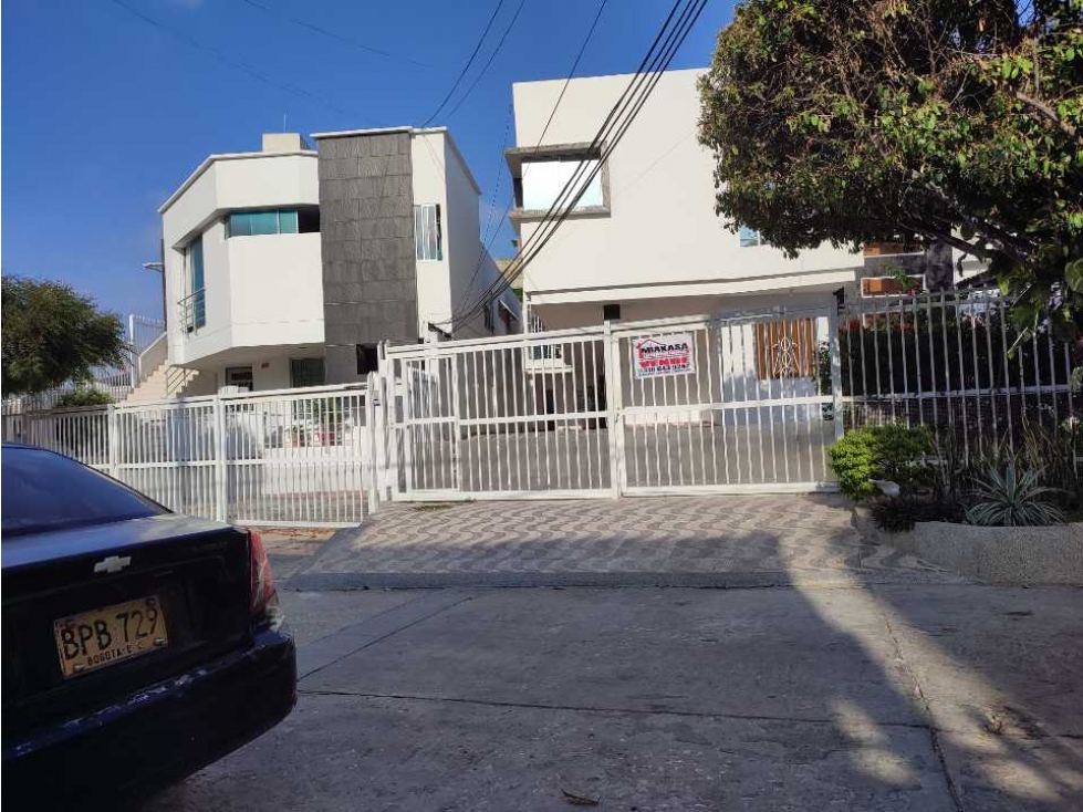 Se vende casa de cinco alcobas en Betania Barranquilla