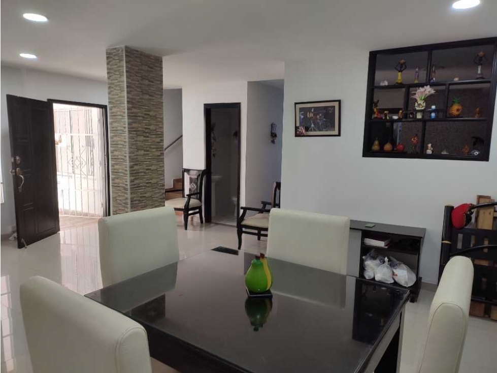 Se vende casa de cinco alcobas en Betania Barranquilla — foto 4