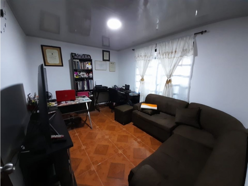 Se vende casa de dos pisos Barrio El Triunfo Palmira Valle Colombia — foto 2