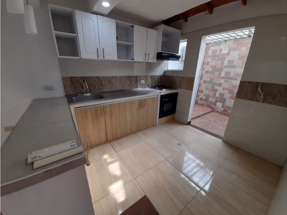 Se vende casa de dos pisos en conjunto Barrio Las Mercedes Palmira — foto 3