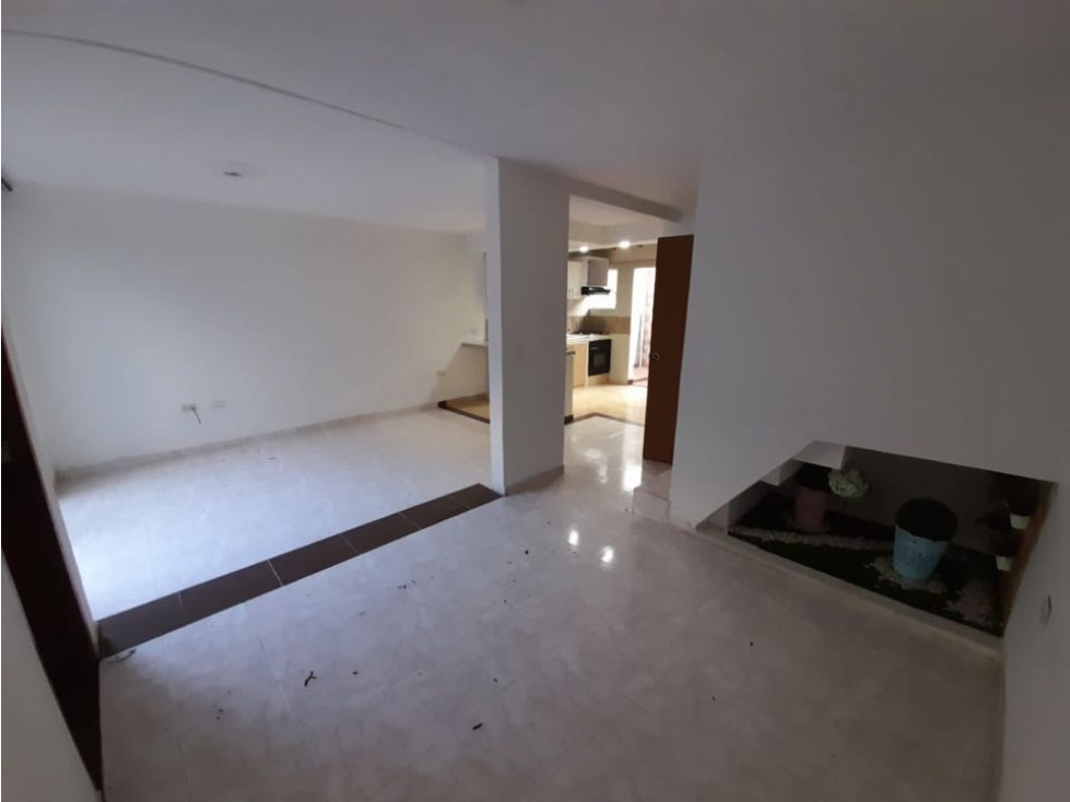 Se vende casa de dos pisos en conjunto Barrio Las Mercedes Palmira — foto 6