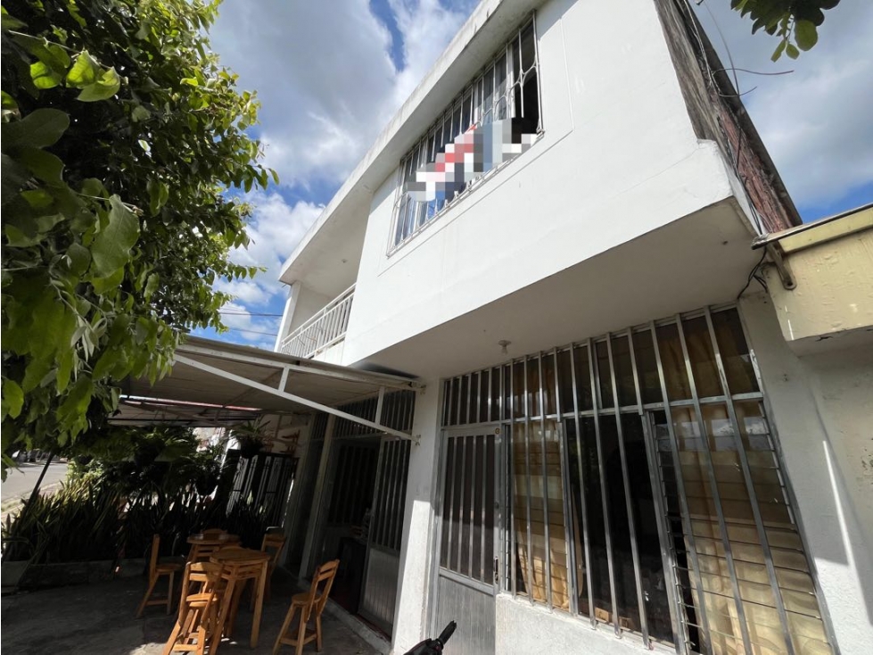 SE VENDE CASA DE DOS PISOS USO COMERCIAL Y RESIDENCIAL YOPAL