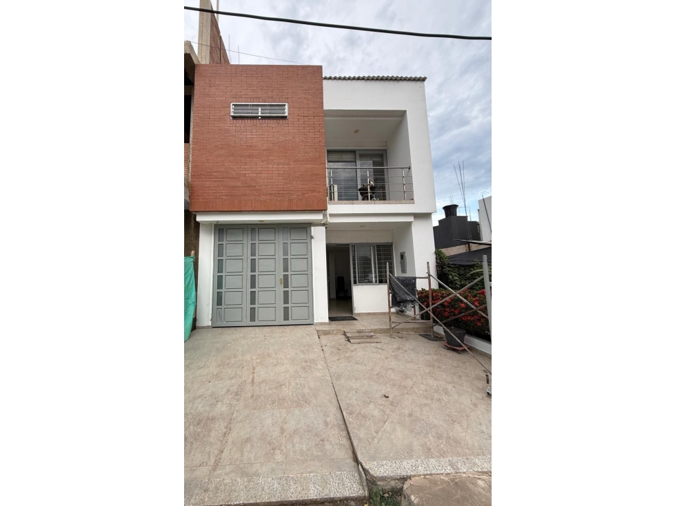 SE VENDE CASA DE DOS PISOS- YOPAL CASANARE BARRIO VILLA LUCIA-YOPAL