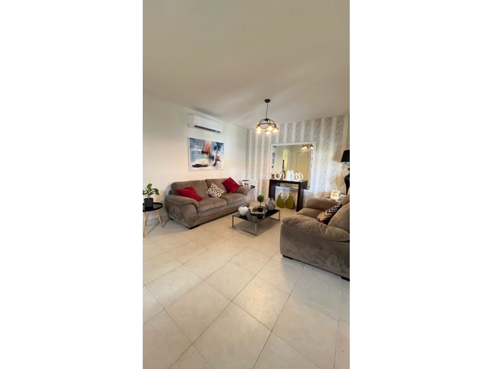 SE VENDE CASA DE ESQUINA EN VERSALLES — foto 3
