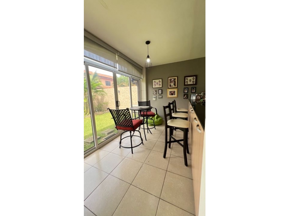 SE VENDE CASA DE ESQUINA EN VERSALLES — foto 5