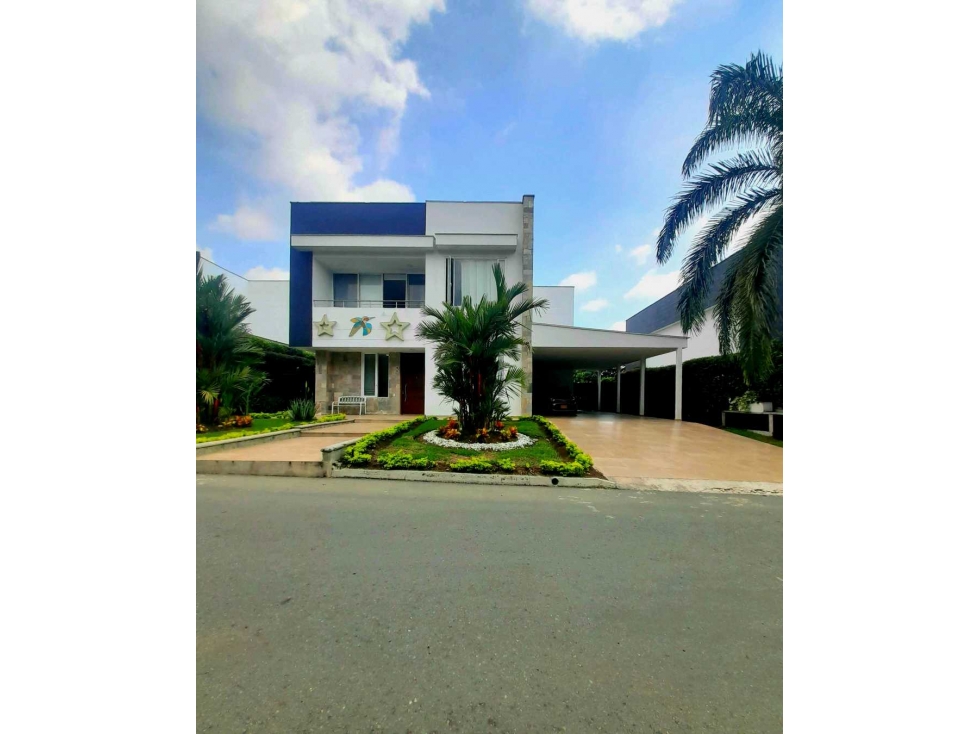 SE VENDE CASA DE LUJO CONDOMINIO CAMINOS DE LA MARIA