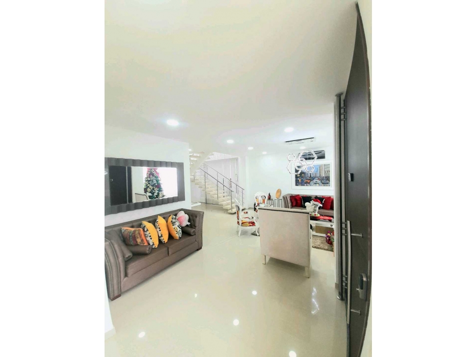 SE VENDE CASA DE LUJO CONDOMINIO CAMINOS DE LA MARIA — foto 2