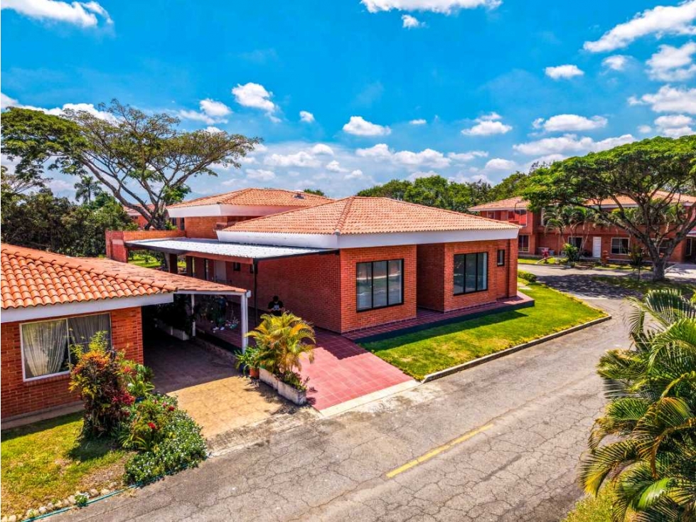 SE VENDE CASA DE LUJO EN EL CASTILLO XU10220950