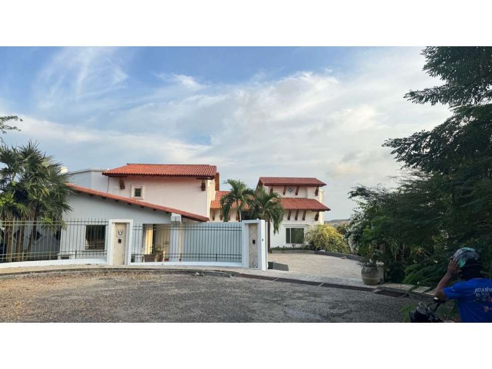 SE VENDE CASA DE LUJO EN EL SECTOR DE LAGOS DEL CAUJARAL — foto 2