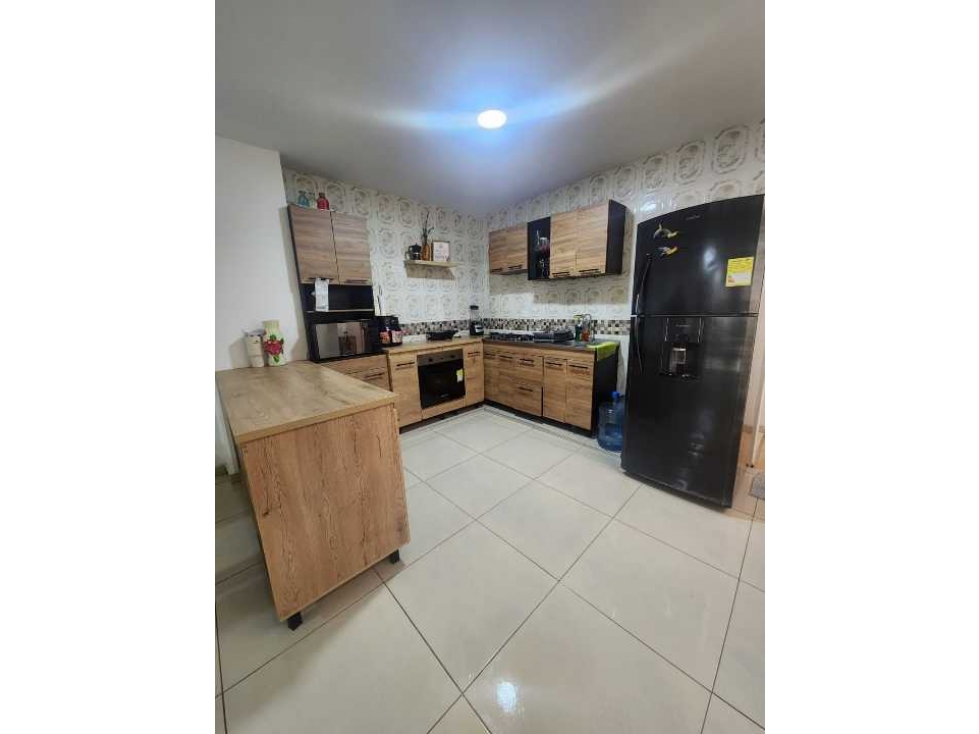 SE VENDE CASA DE TRES NIVELES, AREA 250 MTS YOPAL. - 4