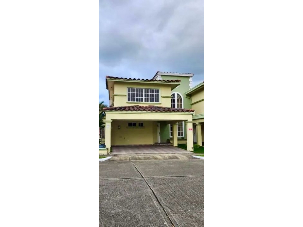 SE VENDE CASA DUPLEX EN ALTOS DE PANAMÁ. AM