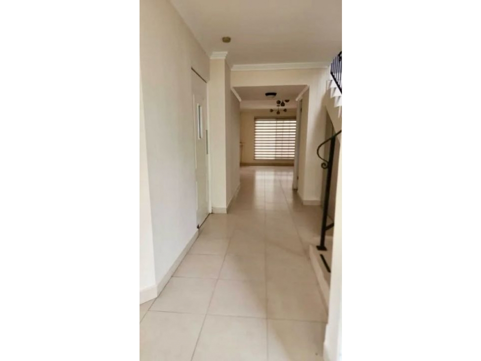 SE VENDE CASA DUPLEX EN ALTOS DE PANAMÁ. AM — foto 2