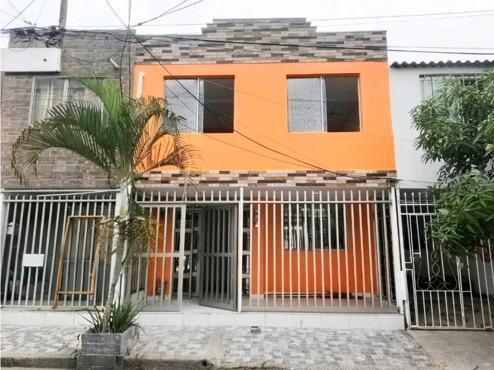 Se Vende Casa Duplex en Los Almendros