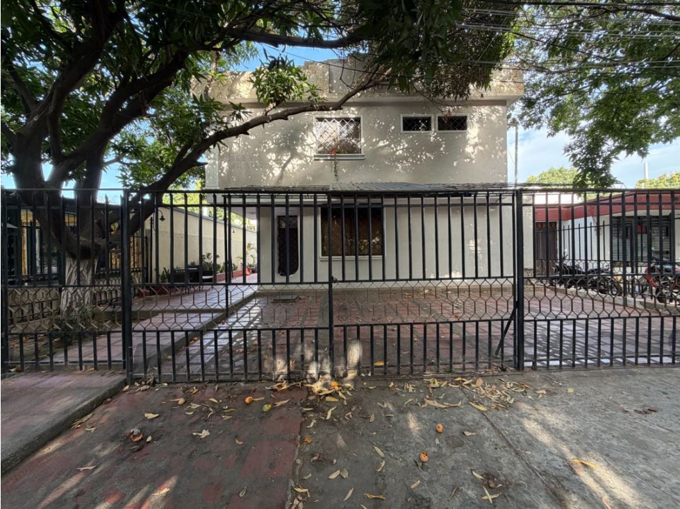 Se vende casa en Alcazares, Santa Marta