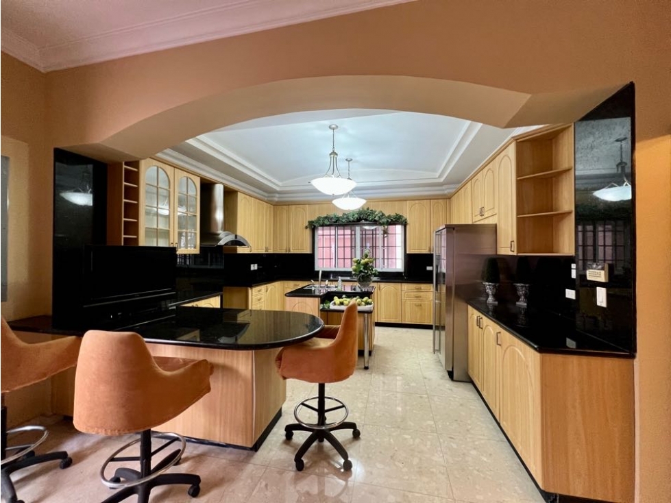 Se vende casa en Altos de Panamá