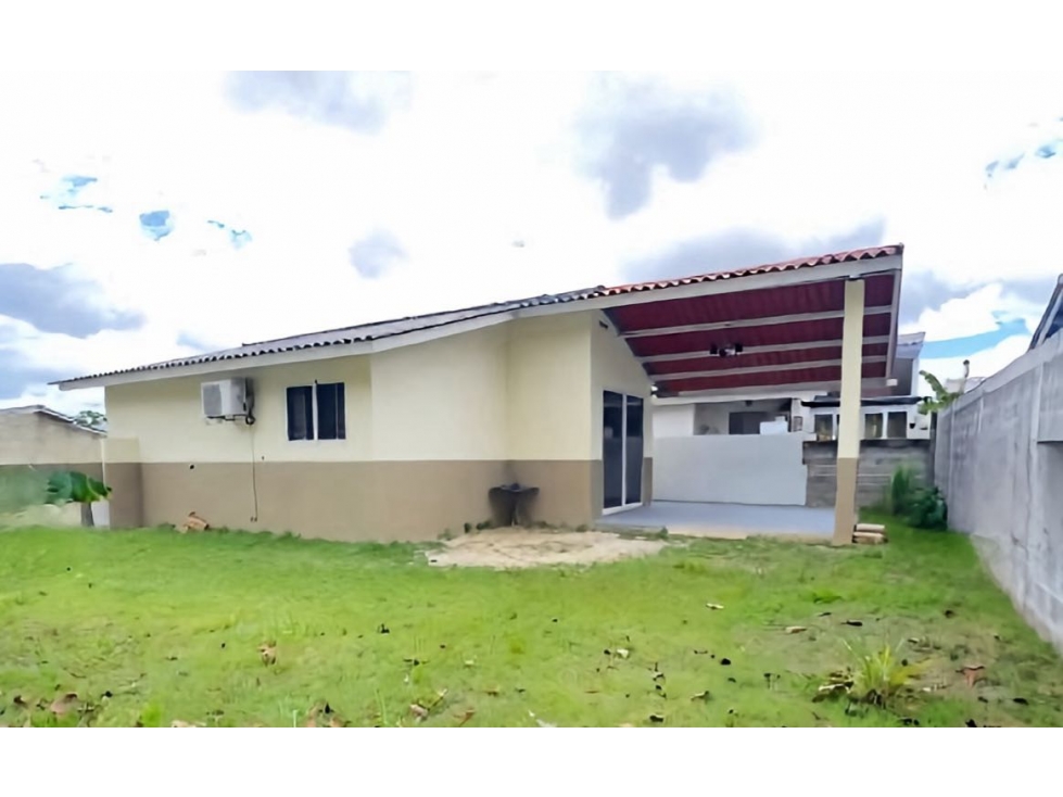 SE VENDE CASA EN ARRAIJAN EN PLAYA DORADA PH VILLA MARINA II $107,500