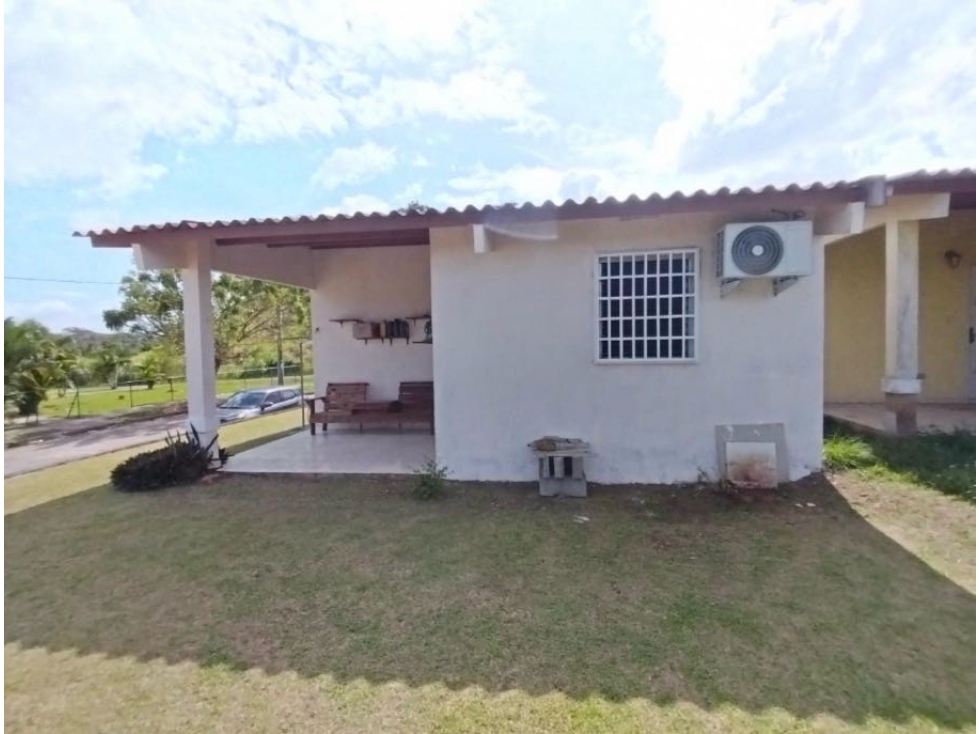 SE VENDE CASA EN ARRAIJÁN EN NUEVO EMPERADOR BDA LAGO EMPERADOR — foto 2