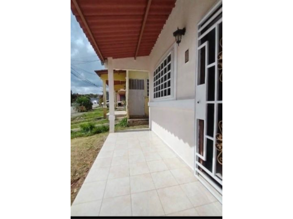 SE VENDE CASA EN ARRAIJÁN EN NUEVO EMPERADOR BDA LAGO EMPERADOR — foto 3
