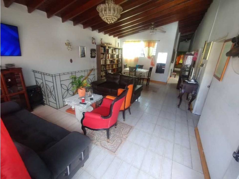 SE VENDE CASA EN BARRIO SANTA FE MEDELLIN CERCA AL AEROPUERTO OLAYA H