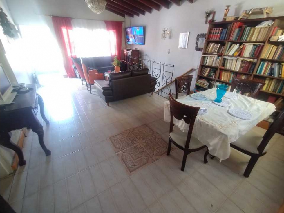 SE VENDE CASA EN BARRIO SANTA FE MEDELLIN CERCA AL AEROPUERTO OLAYA H — foto 2