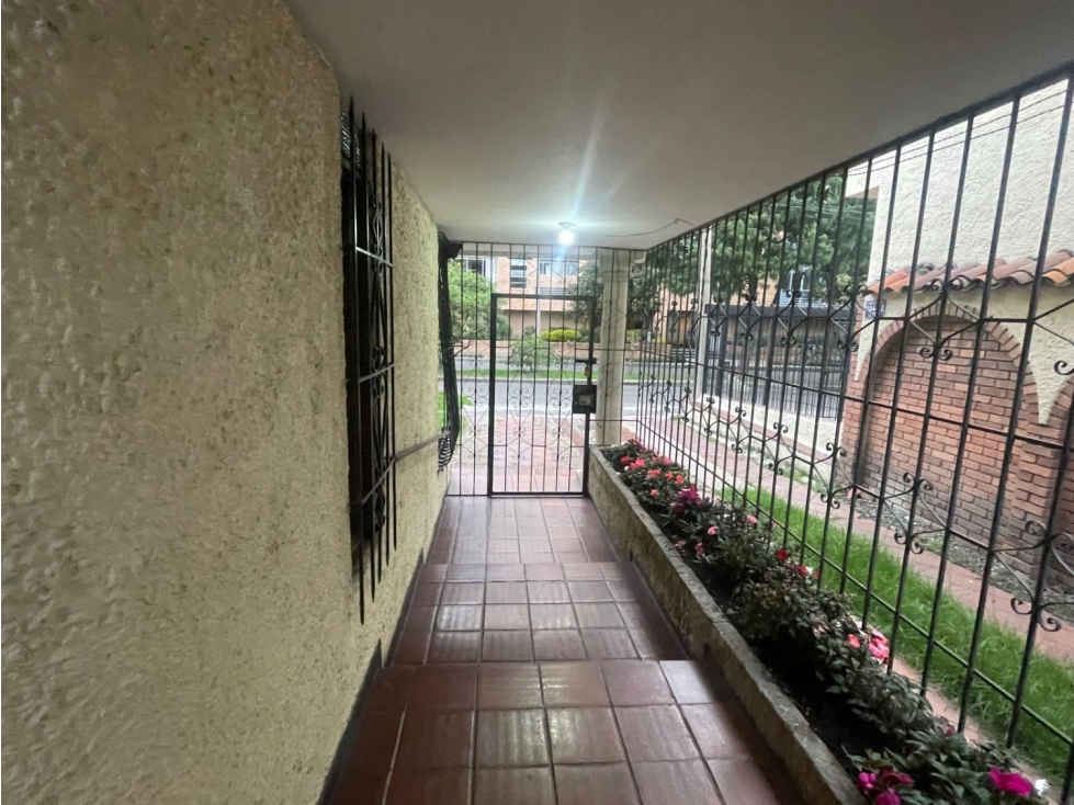 CASA EN VENTA EN BARRIO SANTA PAULA (Para demoler) — foto 2