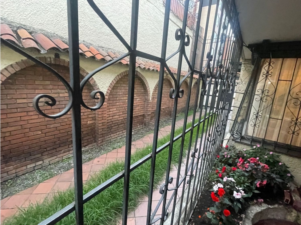 CASA EN VENTA EN BARRIO SANTA PAULA (Para demoler) — foto 3