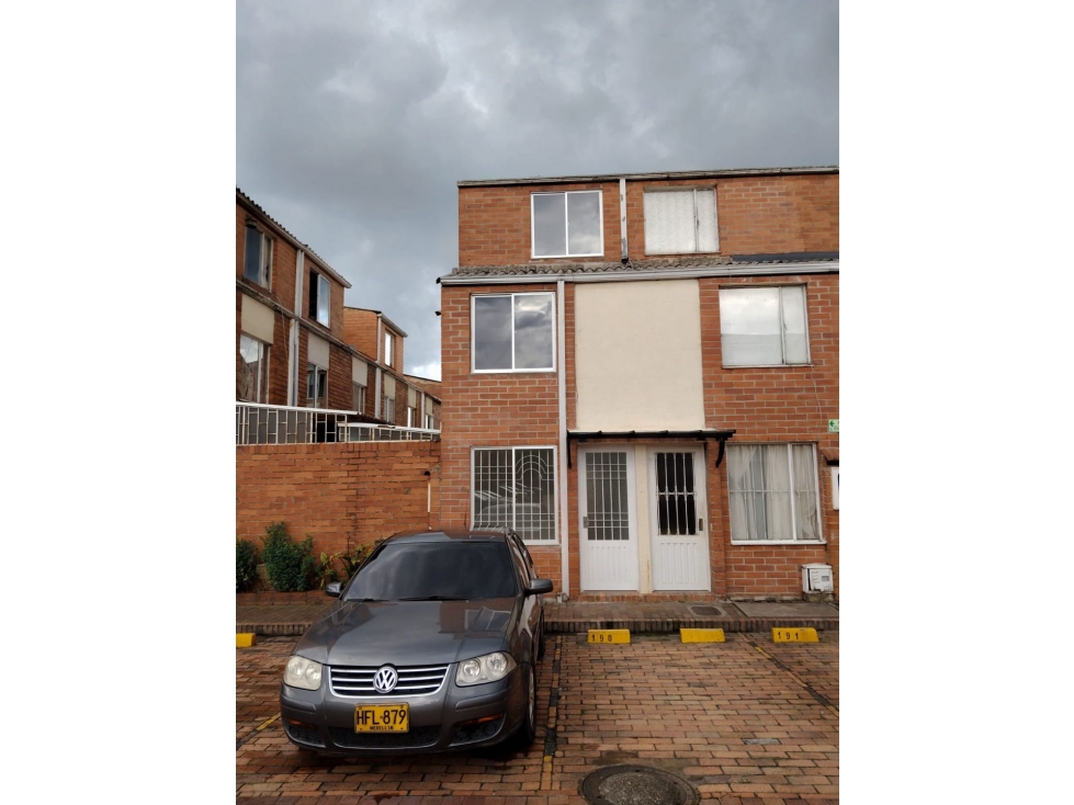 SE VENDE CASA REMODELADA EN BOLIVIA.P