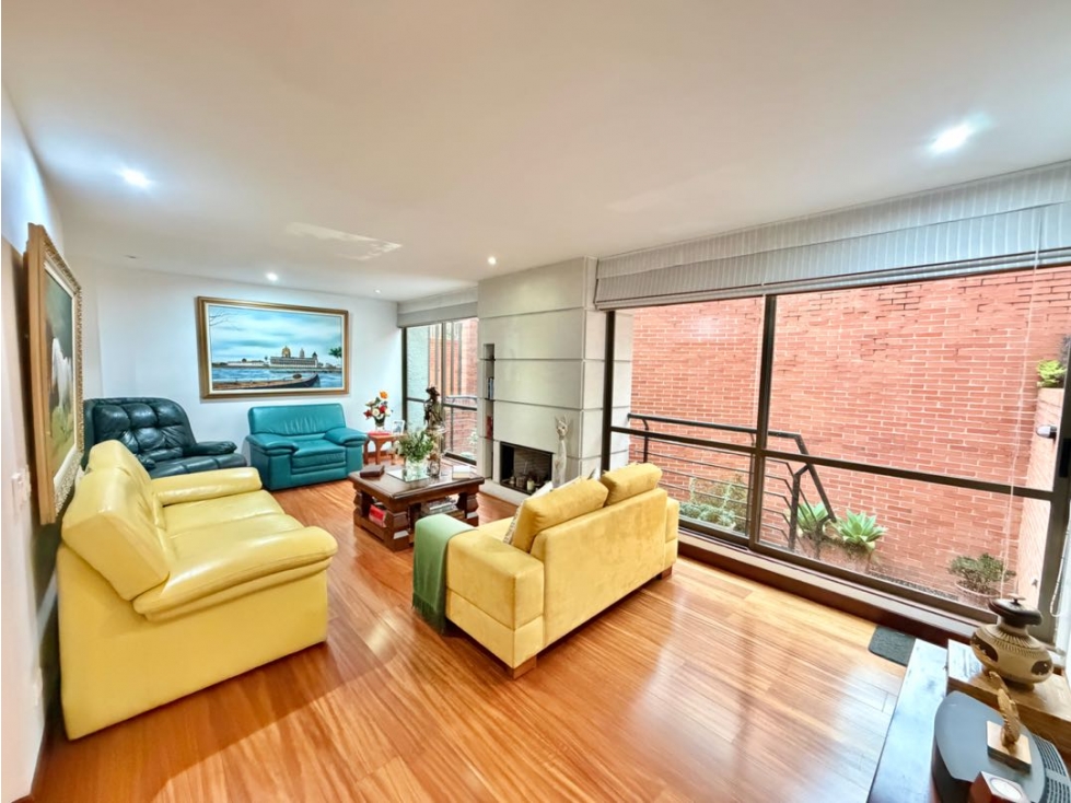 Se vende casa en Bosque de Pinos, Bogotá