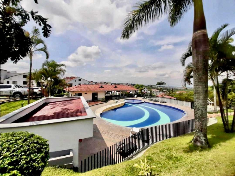 Se vende casa en Bosques de Santa helena 2