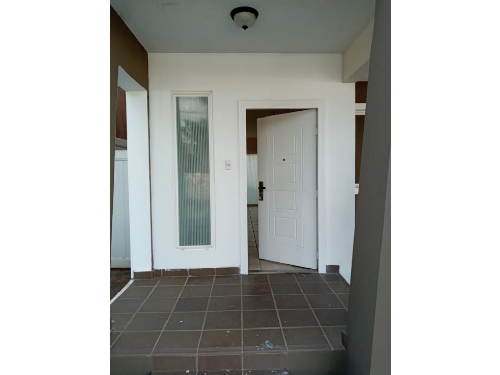 SE VENDE CASA EN BRISAS DEL GOLF EN $210,000 AM — foto 6