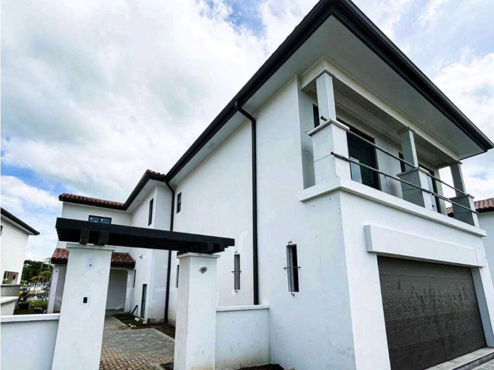 Se vende casa en Buenaventura - Rio Hato Panamá. - 2