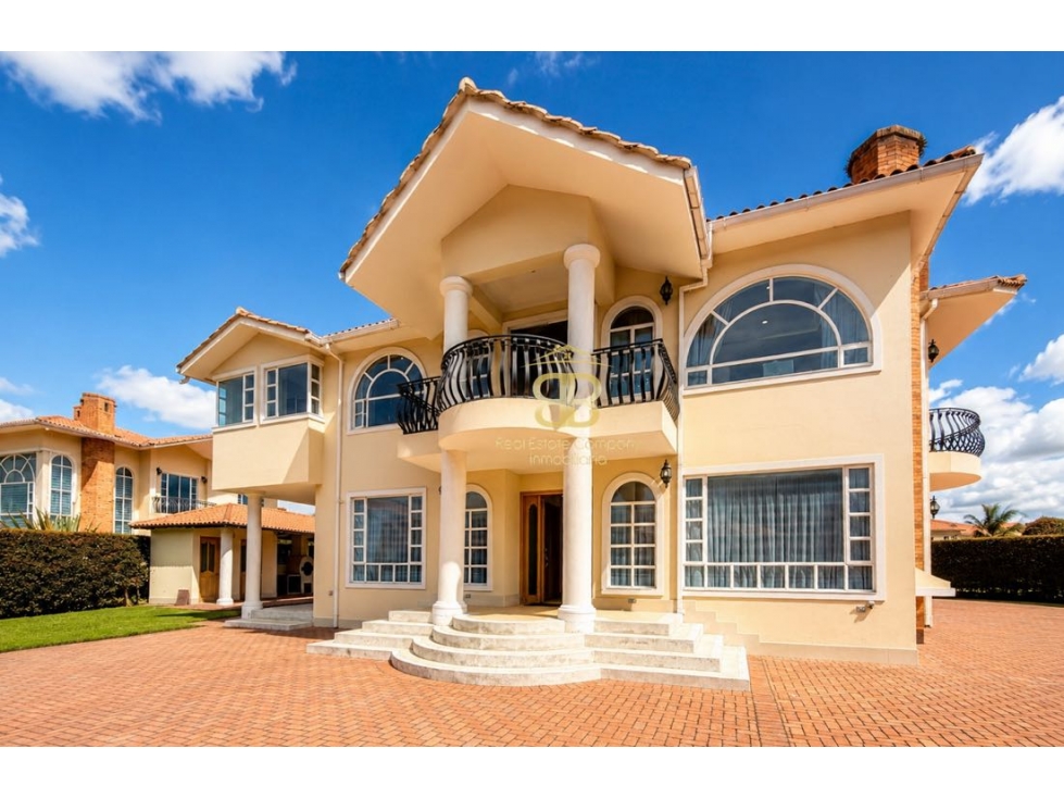SE VENDE CASA EN CAJICÁ
